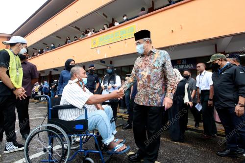 TUN MOHD ALI RUSTAM
