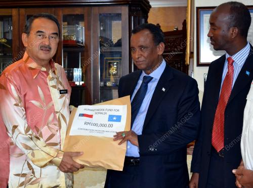 DATUK SERI MOHD ALI RUSTAM