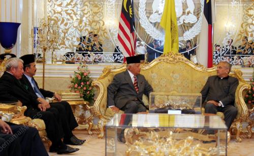 TUN MOHD KHALIL YAAKOB