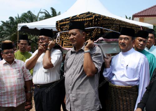 MK06_21012011_JENAZAH_ADUN