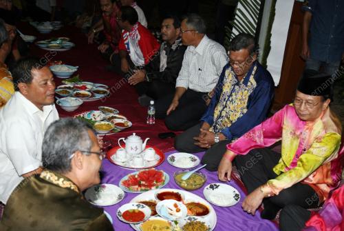 MK06_21022011_RAIS_ASAM_PEDAS