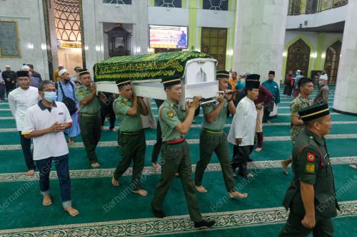ALLAHYARHAM DATUK SERI MOHD ADIB MOHAMAD ADAM