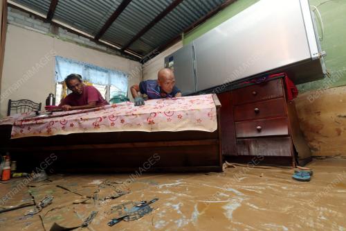 MK06_21112018_BANJIR