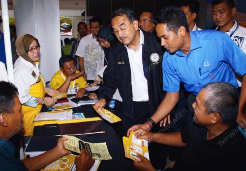 KHAIRY JAMALUDDIN