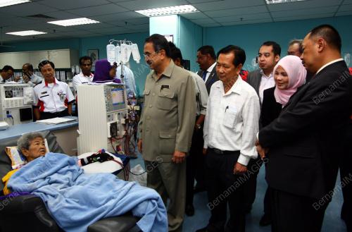 DATUK SERI MOHD ALI RUSTAM
