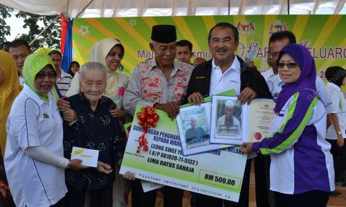 MK06_25032012_ALI_WARGA_TUA