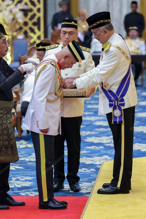 TUN MOHD ALI RUSTAM