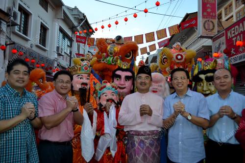 MK06_26012013_CNY_ALI_LIOW