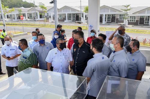 DATUK SERI REEZAL MERICAN NAINA MERICAN