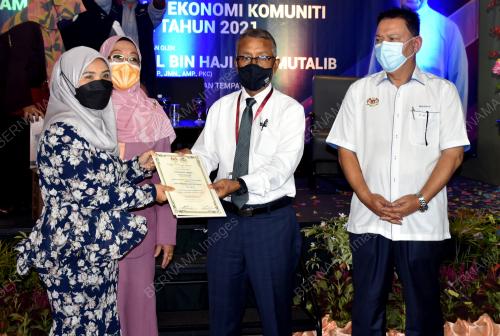 DATUK SERI ISMAIL ABD MUTTALIB