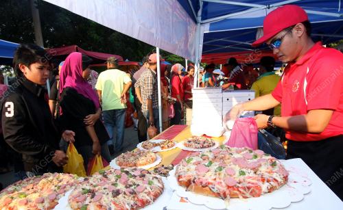 MK06_27072012_BAZAR