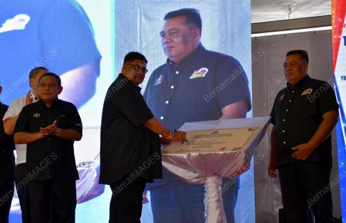 DATUK SERI AB RAUF YUSOH