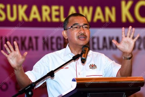 DATUK DR NOOR AZMI GHAZALI