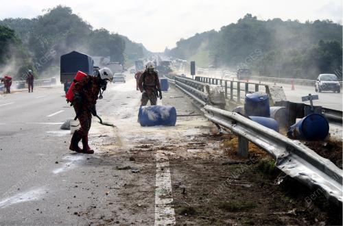 KEMALANGAN TUMPAH ASID