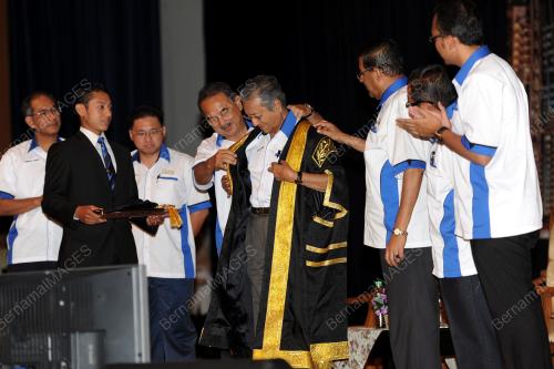 MK06_30032013_TUN_M_IKON