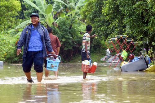 MK06_30032017_BANJIR_KILAT