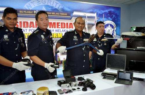MK06_31072013_POLIS_PC