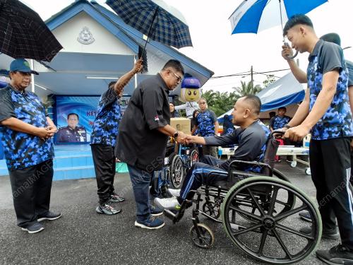 DATUK SERI AB RAUF YUSOH