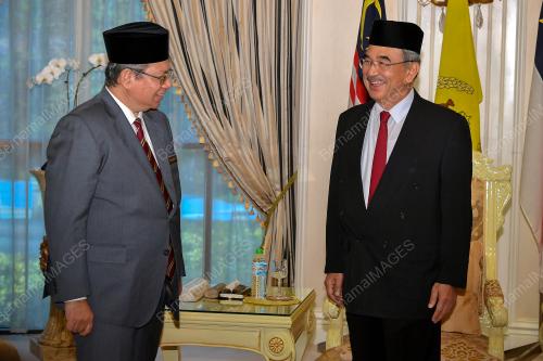TUN MOHD ALI RUSTAM