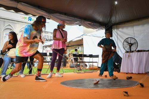 KEMBARA RIUH KELUARGA MALAYSIA