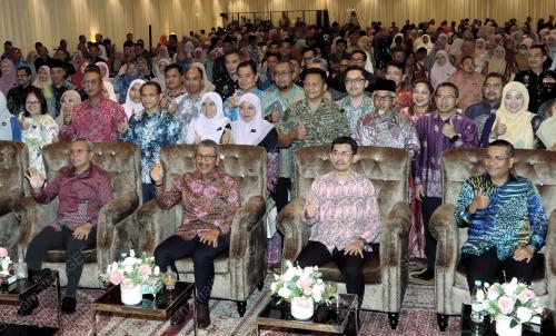 TAN SRI WAN AHMAD DAHLAN ABDUL AZIZ