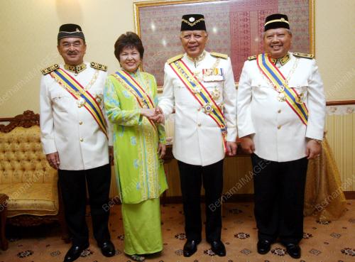 TUN MOHD KHALIL YAAKOB