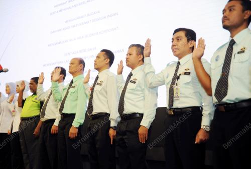 MK07_10032016_IKRAR_PERUBATAN