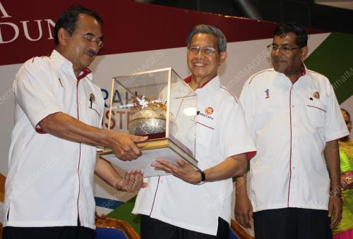 MUSTAPA MOHAMED