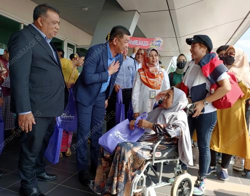 LAPANGAN TERBANG ANTARABANGSA MELAKA