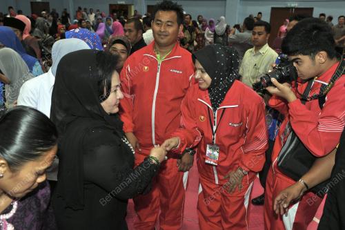 MK07_16112012_SILAT