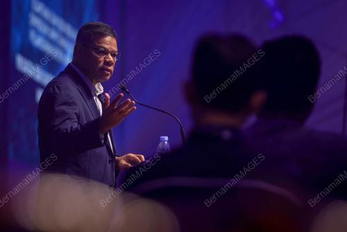 DATUK SERI SAIFUDDIN NASUTION ISMAIL
