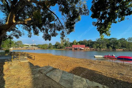 TASIK AYER KEROH
