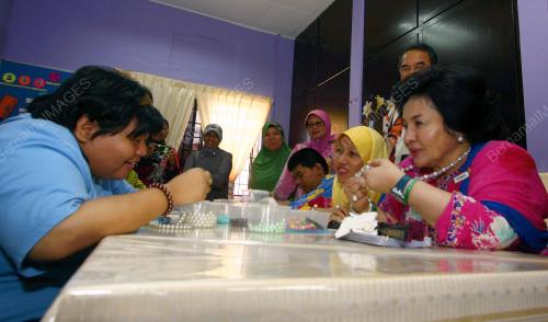 DATIN SERI ROSMAH MANSOR