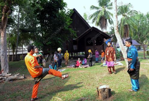 MK07_21052014_MINI_SEPAKRAGA