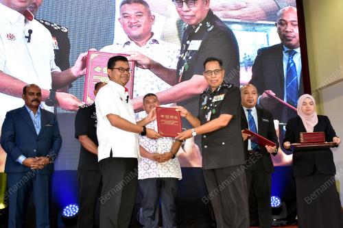 AKMAL NASRULLAH MOHD NASIR