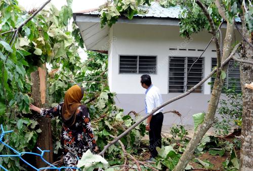 MK07_23072014_RIBUT_BUMBUNG