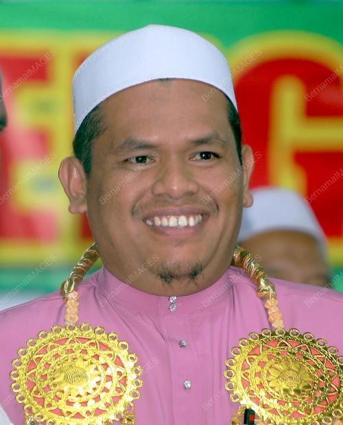 MK07_24022011_CALON_PAS