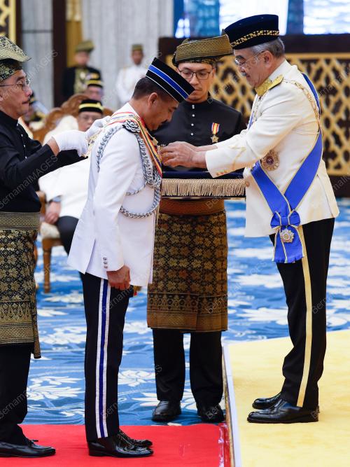 TUN MOHD ALI RUSTAM