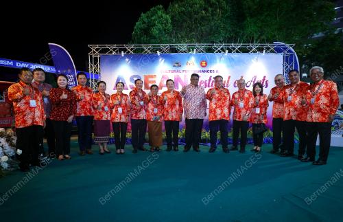DATUK SERI AB RAUF YUSOH