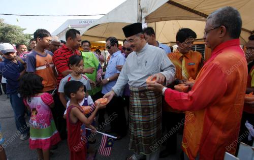 MK07_26072012_BAZAR