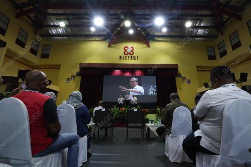 DATUK FAHMI FADZIL