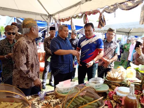 DATUK RAIS YASIN