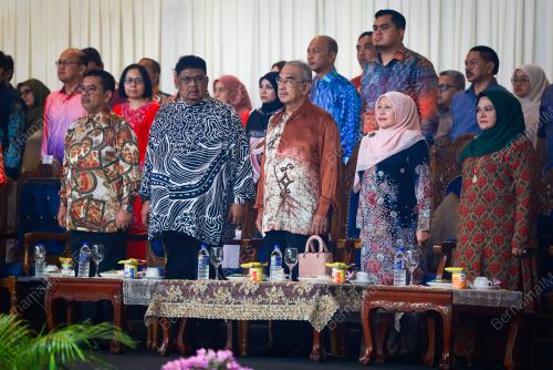 AMBANG TAHUN BAHARU 2025