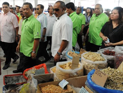 TAN SRI MUHYIDDIN YASSIN