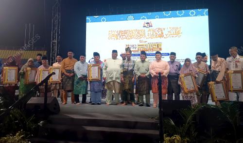 DATUK SERI AB RAUF YUSOH