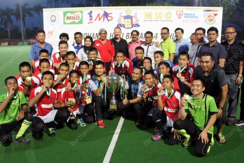 MK08_08112015_HOKI_JUARA