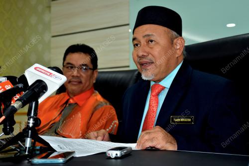DATUK TUAN IBRAHIM TUAN MAN
