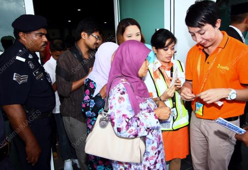 DATUK SERI MOHD ALI RUSTAM