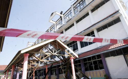 SEKOLAH TERBAKAR