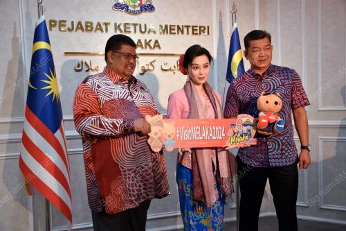 DATUK SERI AB RAUF YUSOH